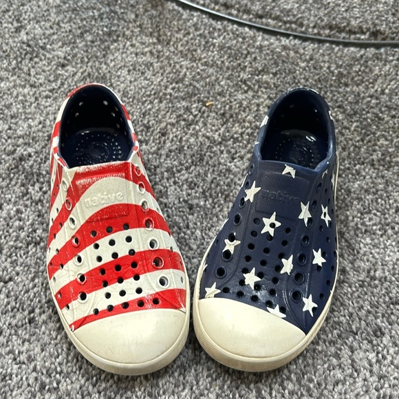 Native Shoes Other - EUC native coed size 9